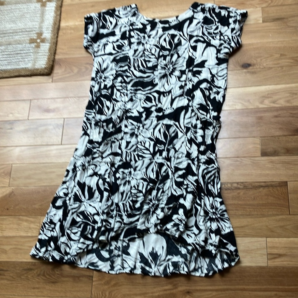 Free People B/W Floral Maxi Dress with pockets, lower back, mermaid sz Large